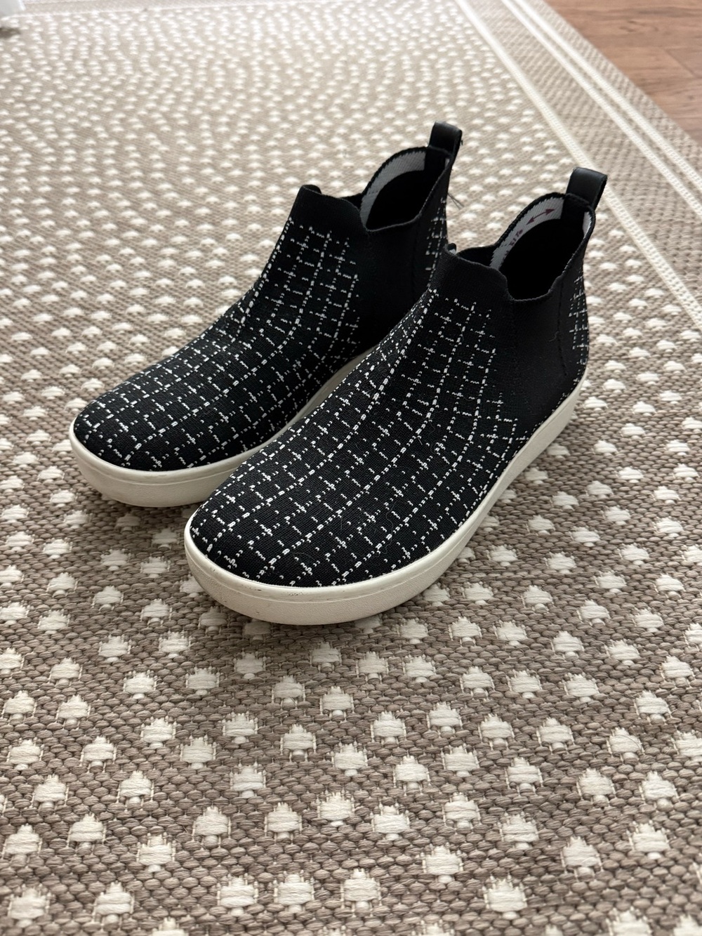 Skechers Arch Fit Cup Slip-On Casual Sneakers, Size 8